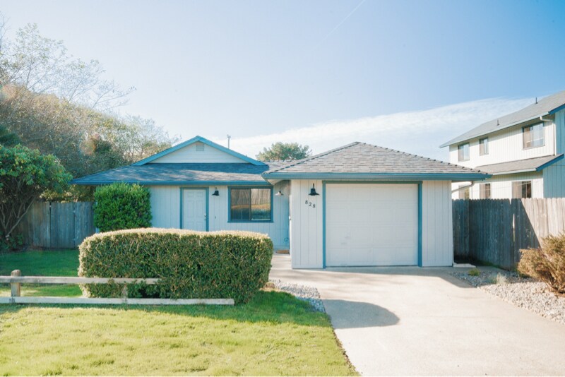 Building Photo - 828 Murray Rd