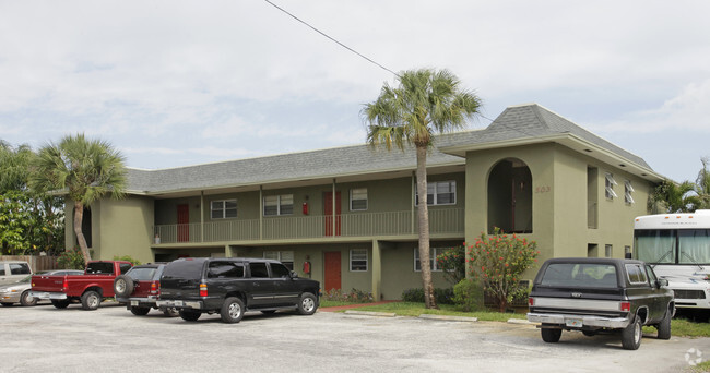 Primary Photo - 503 Center St