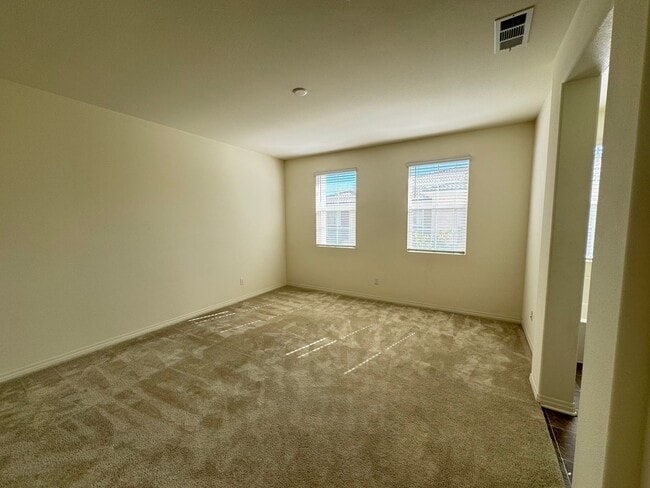 Building Photo - Beautiful 3Bd/2.5Ba Home in Gated Prado Co...