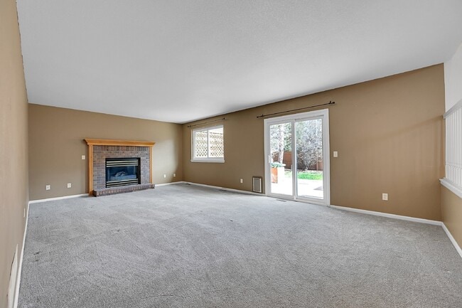 Building Photo - $2,995.00, stunning 4-bedroom, 3.5-bathroo...