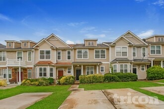 Building Photo - 6300 Ellenwood Dr
