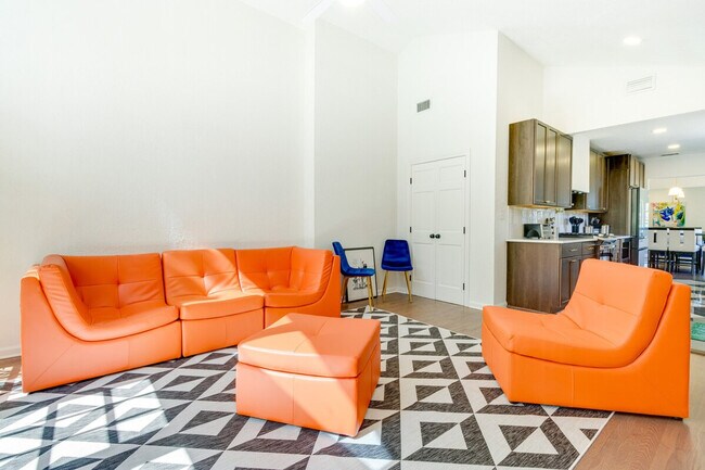 Building Photo - 15 S Lawsona Blvd