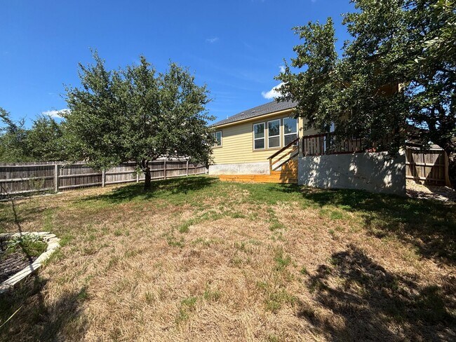 Building Photo - Beautiful 4-Bedroom Home with Free Communi...
