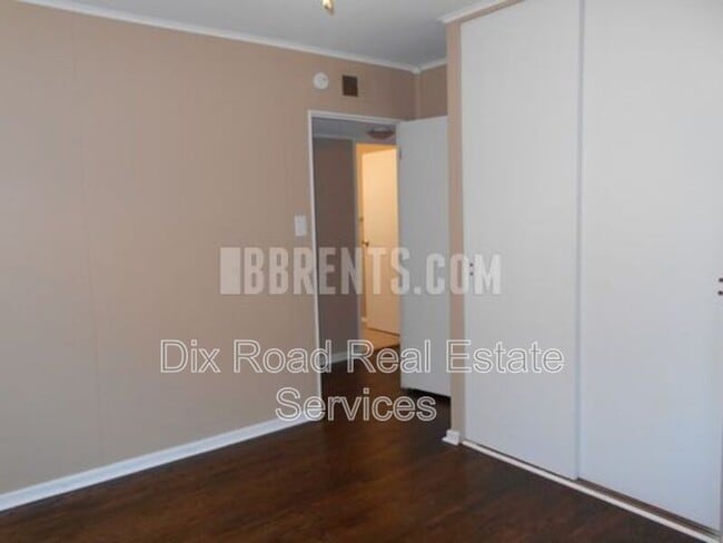 Building Photo - 912 Sorg Pl