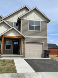 Building Photo - Andesite