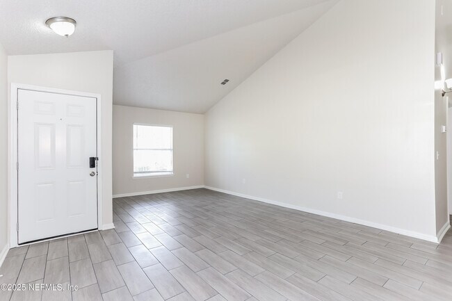 Building Photo - 1097 Cherry Point Way
