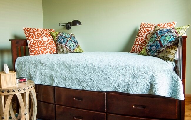 Building Photo - 2134 N Damen Ave