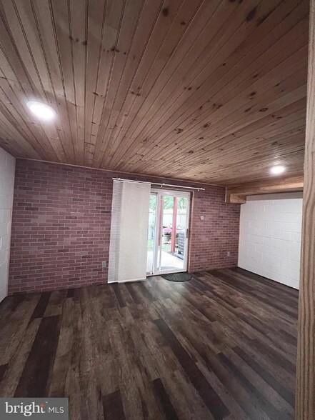 Building Photo - 2809 Beckon Dr