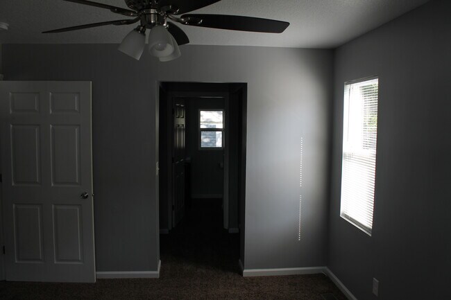 Master Bedroom - 301 S Ohio St