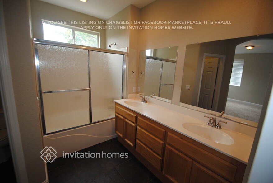Building Photo - 2679 Meadowland Way