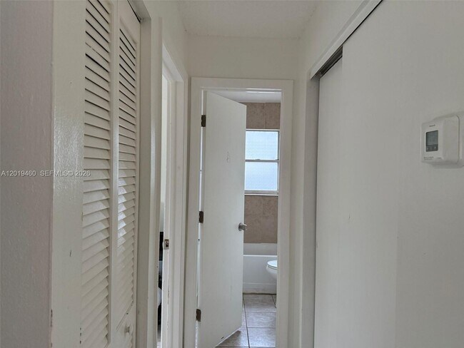 Building Photo - 1604 Cypress Dr