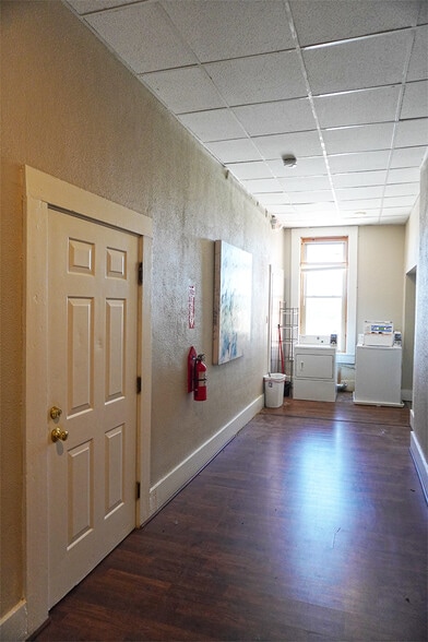 Building Photo - 651 Wheeling Ave