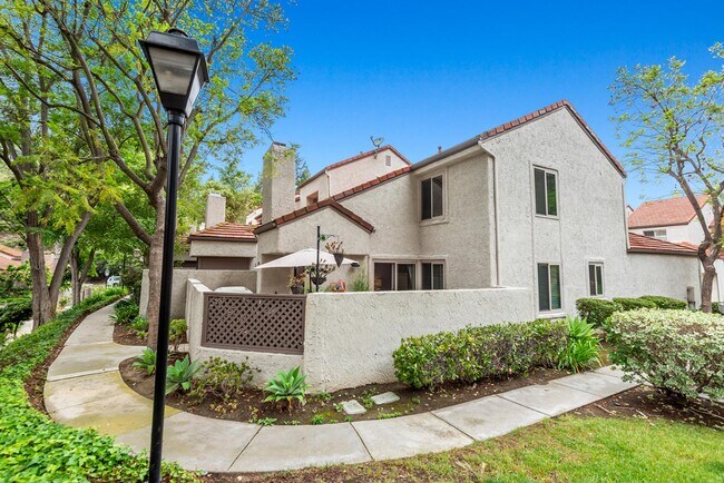 Building Photo - 314 Via Colinas