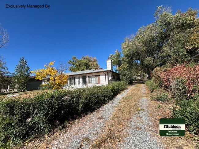 Building Photo - Available Now! Main Level Living, Close to Ft Carson. 1  pet large or small dog  ok