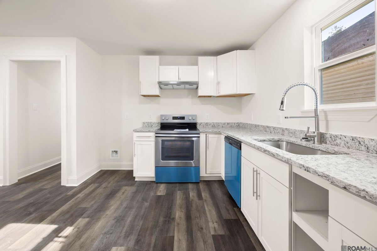 Building Photo - 38254 Shelby Dr