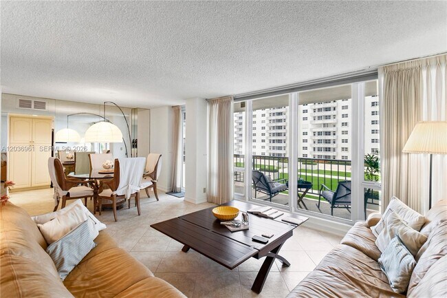 Building Photo - 4280 Galt Ocean Dr