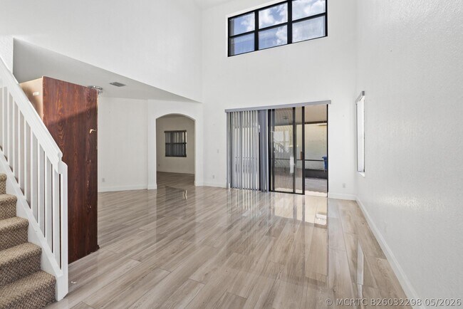Building Photo - 3471 NW 112th Ave