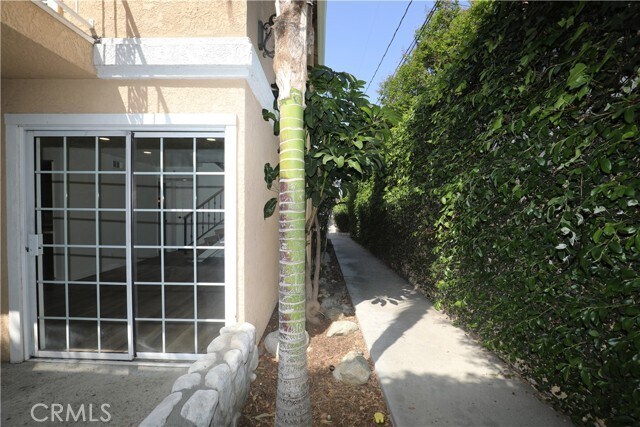 Primary Photo - 10420 Bogardus Ave