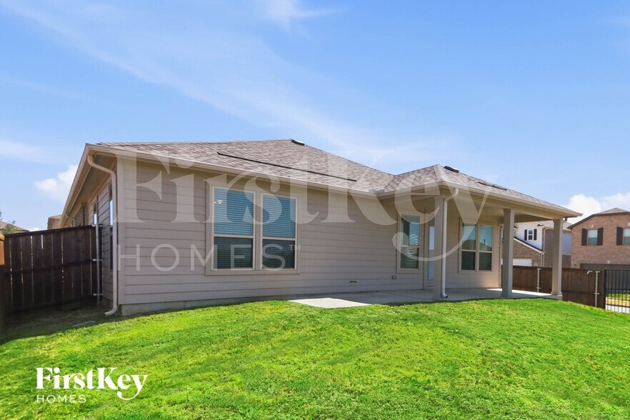 Building Photo - 2501 Walker Ave