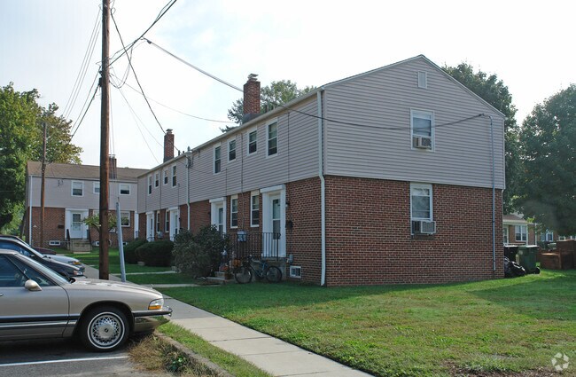 Building - Pitman Garden Apartments