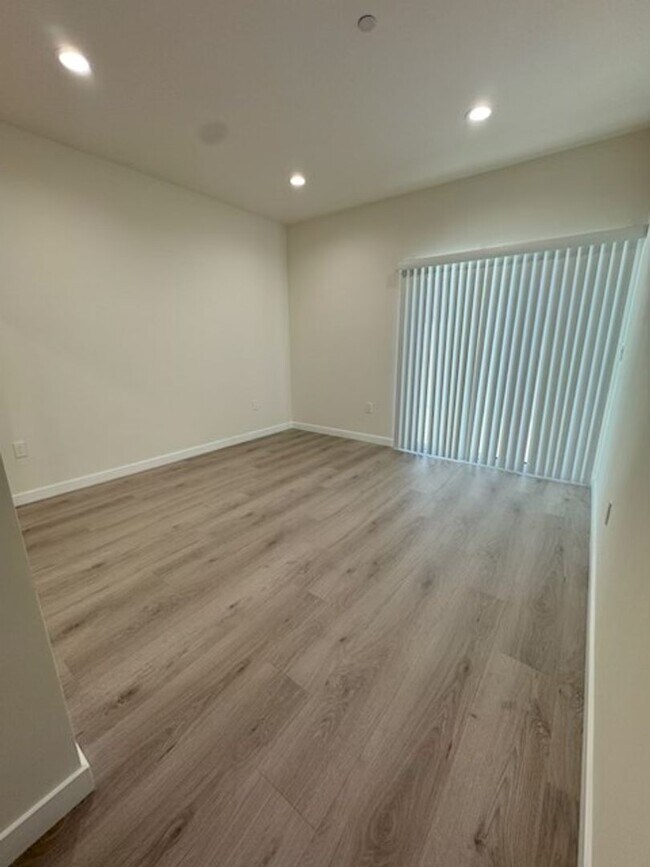 Building Photo - 7317-7321 Garden Grove Avenue