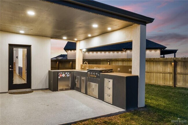 Building Photo - 35 Silverton Cir