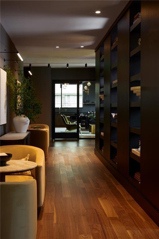 Building Photo - 1081 Juniper St NE