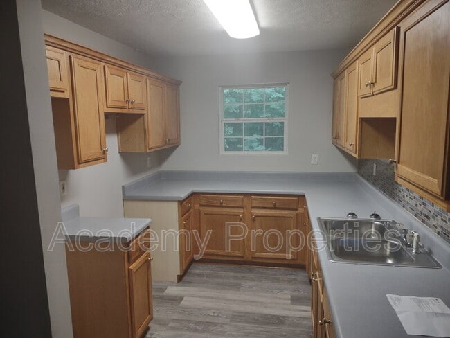 Building Photo - 2039 Faith Cove