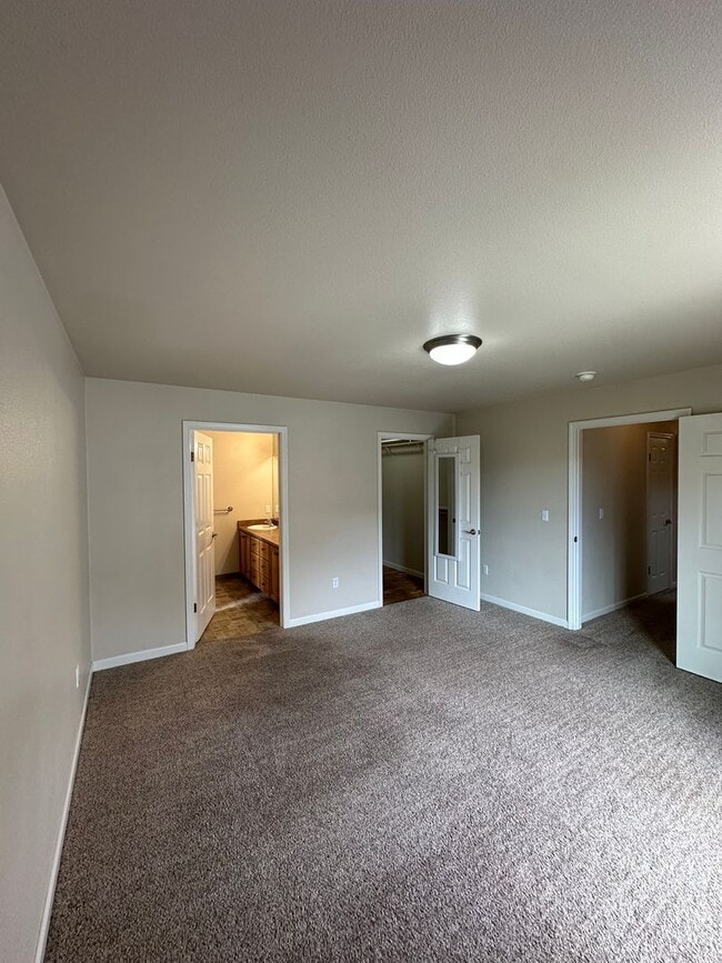 Building Photo - Sunny 3 Bedroom, 2 full bath w/Solar and B...