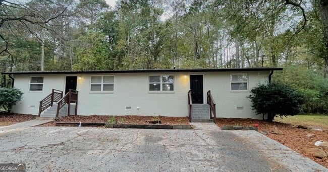 Primary Photo - 60 Gees Ln