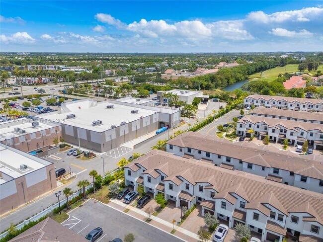 Building Photo - 209 SW 159th Dr