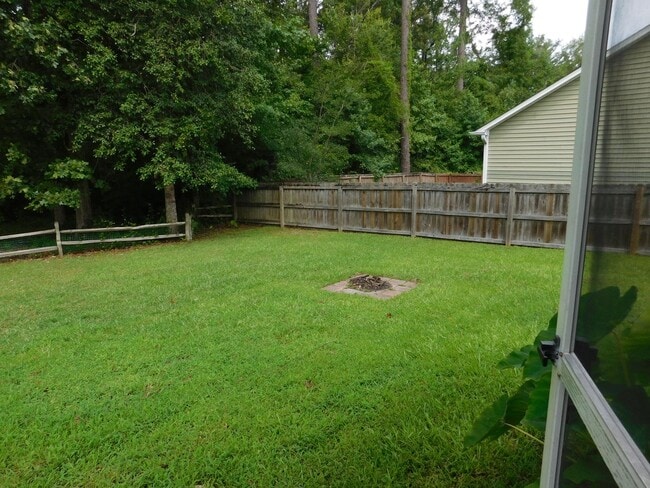 Building Photo - 408 Sweet Gum Way