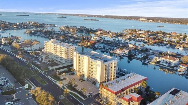 Building Photo - 125 Island Way