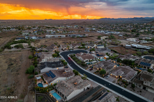 Building Photo - 9837 W Lariat Ln