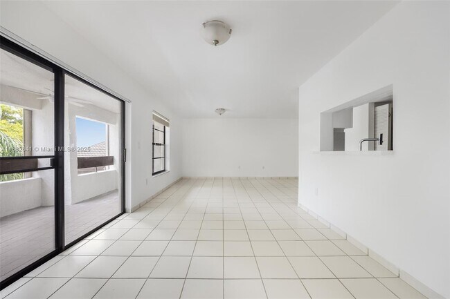 Building Photo - 9140 SW 123rd Ct