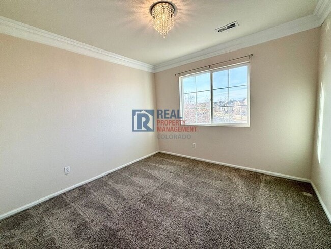 Building Photo - 16800 E Hollow Horn Ave