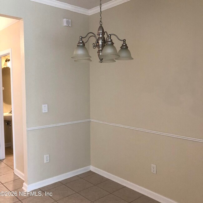 Building Photo - 7126 Stonelion Cir