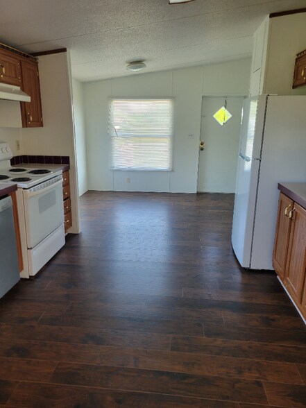 Building Photo - 359 Brushy Creek Ranch Rd