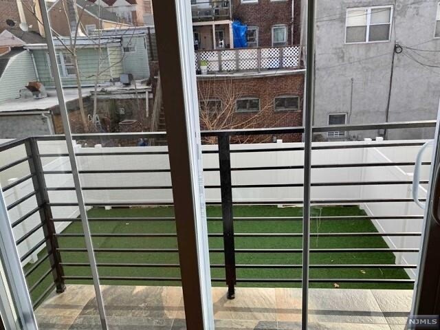 Building Photo - 231 Cleveland Ave