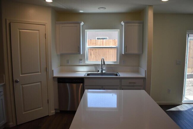 Building Photo - 1318 Eagle Ridge Court