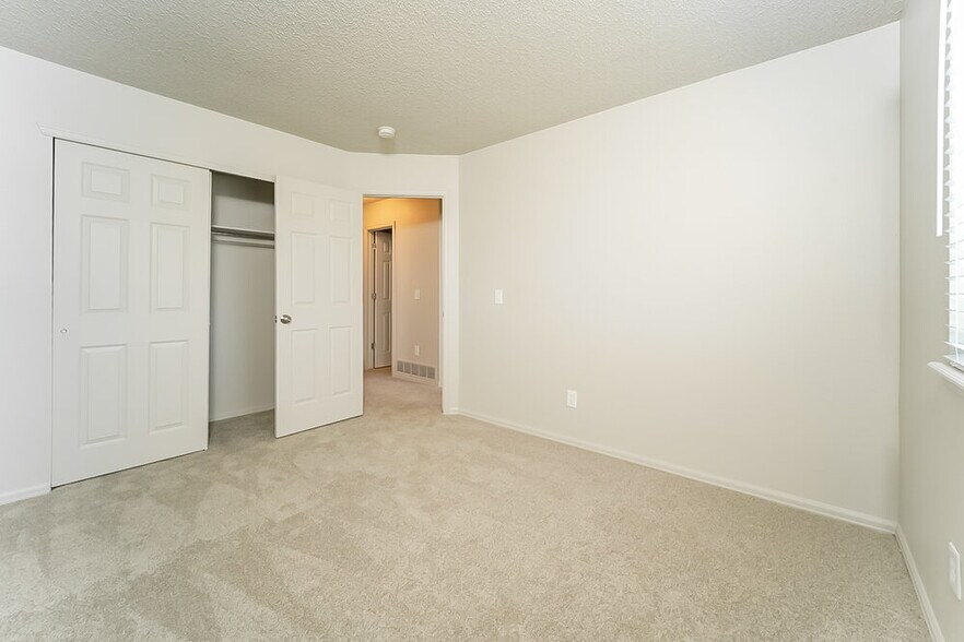Building Photo - 5924 S Wenatchee St