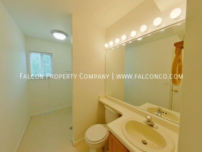 Building Photo - 4205 Vesper Ct