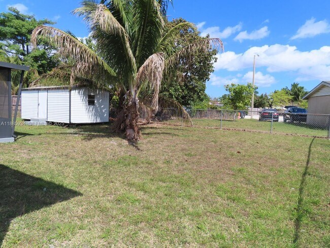 Building Photo - 95 SW 17th Terrace