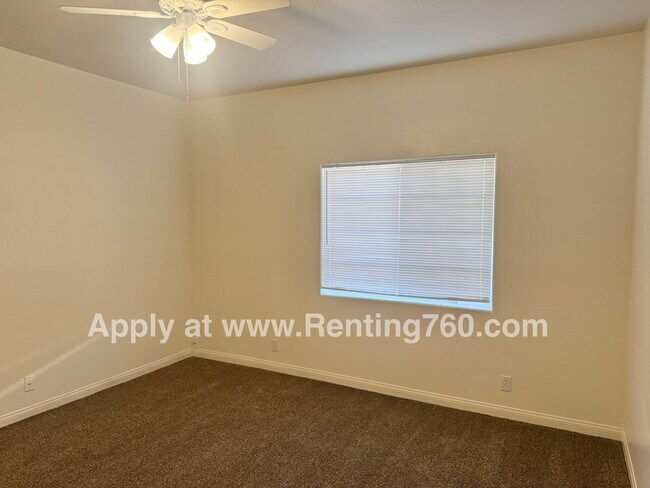 Building Photo - Spacious 3 Bed 2 Bath Home!