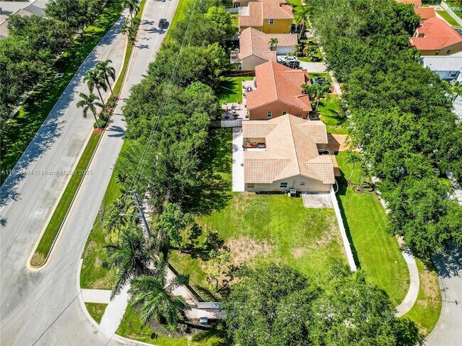 Building Photo - 1840 SW 135th Way