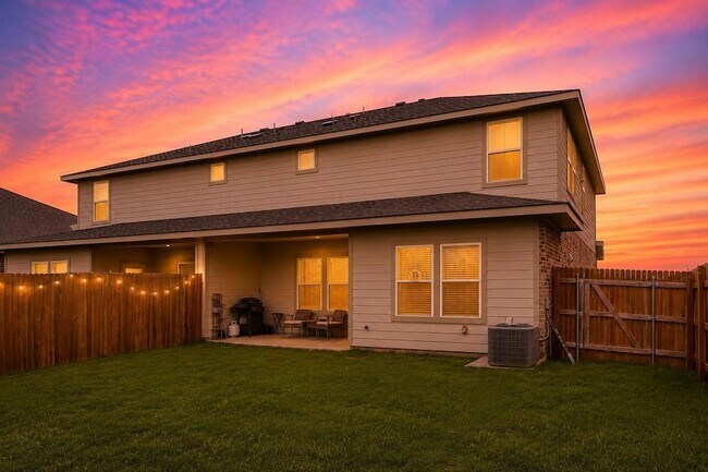 Building Photo - 18517 Cremello Dr