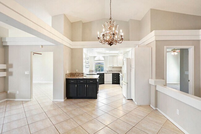 Building Photo - Single Story Northwest 3 Bedroom Pool Home