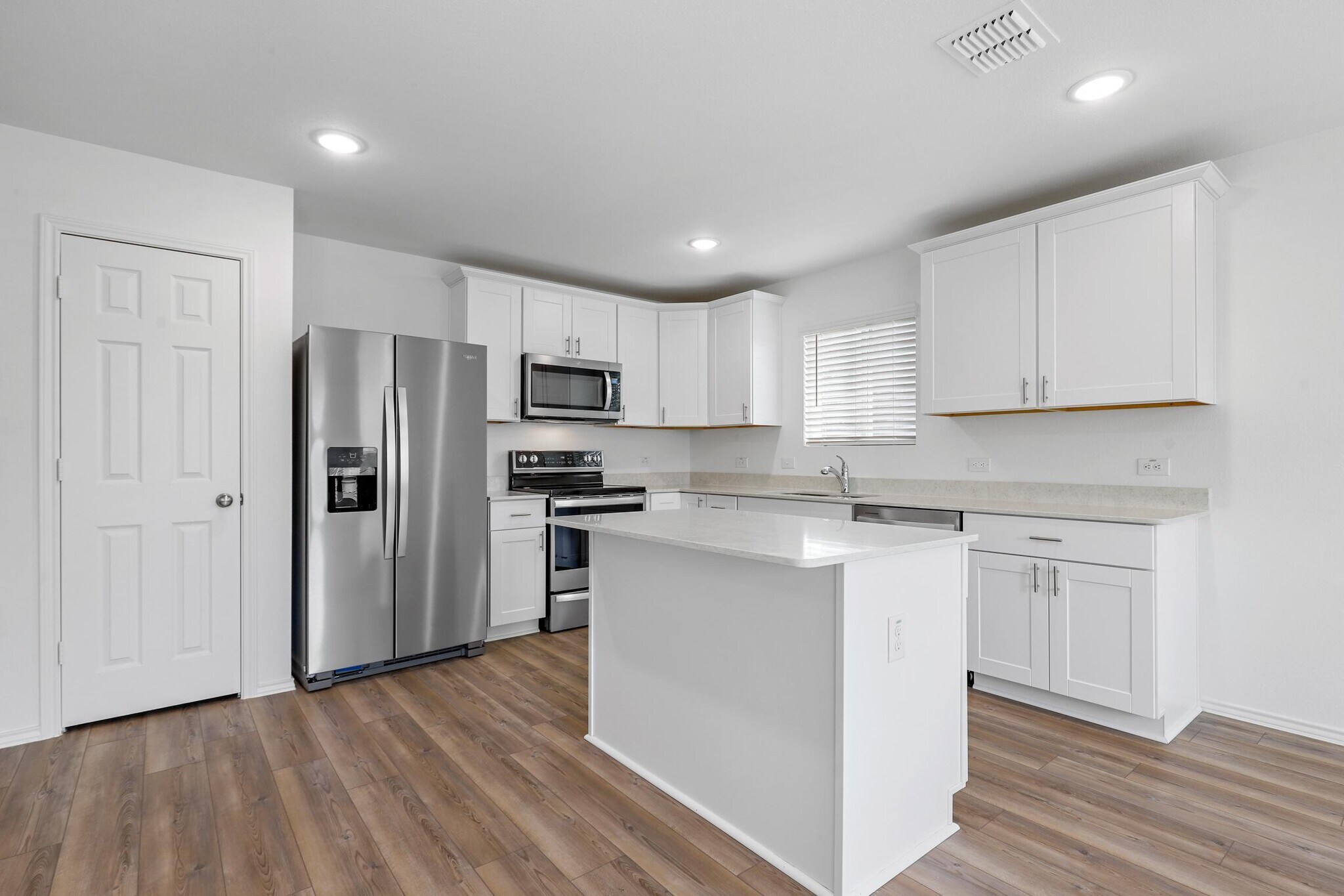 Building Photo - 4433 Benham Dr