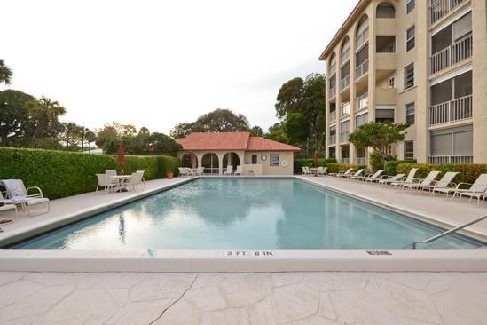 Building Photo - 951 De Soto Rd