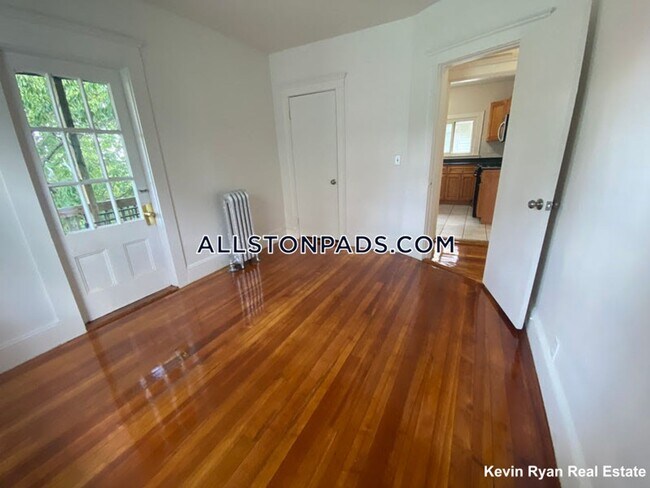 Building Photo - 5 Boulevard Terrace